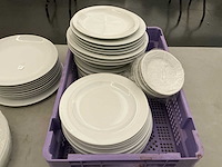 Lot porseleinen borden - afbeelding 3 van  12