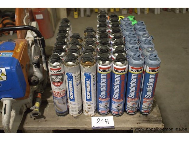Lot producten soudal - afbeelding 1 van  2