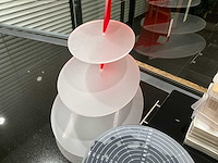 Lot professioneel pattiseriemateriaal (marsepein, petit fours, taart) - afbeelding 4 van  12