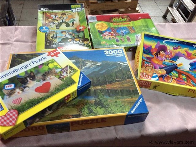 Lot puzzels - afbeelding 1 van  3