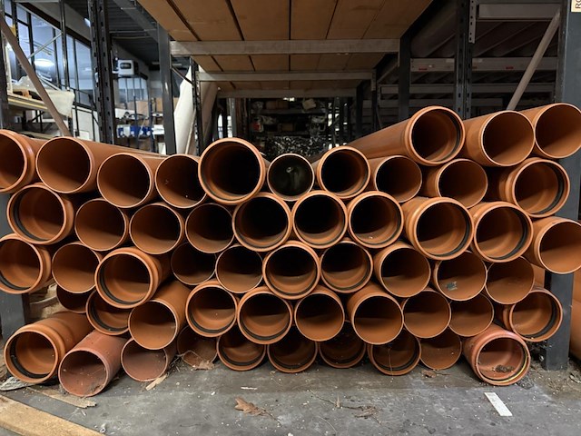 Lot pvc afvoerbuizen - oranje - dia 110 - afbeelding 1 van  4