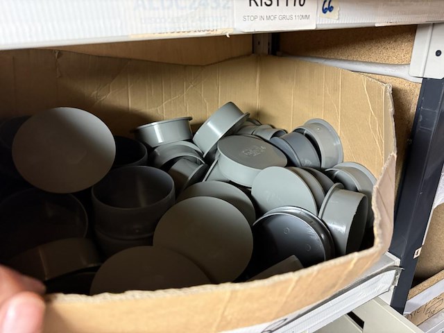 Lot pvc eindstukken & stoppen - afbeelding 14 van  18