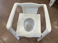 Lot pvc kakstoelen (34) - afbeelding 5 van  6