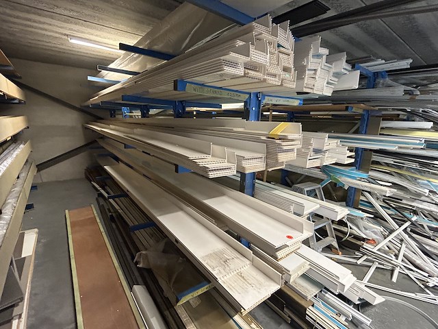 Lot pvc raampriofielen - afbeelding 12 van  12