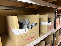 Lot pvc t-stukken , koppelingen, etc - afbeelding 4 van  13
