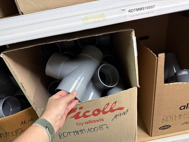 Lot pvc t-stukken , koppelingen, etc - afbeelding 7 van  13