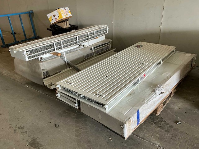 Lot radiatoren - afbeelding 2 van  5