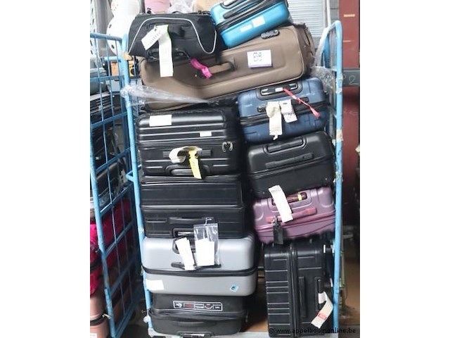 Lot reiskoffers - afbeelding 1 van  1