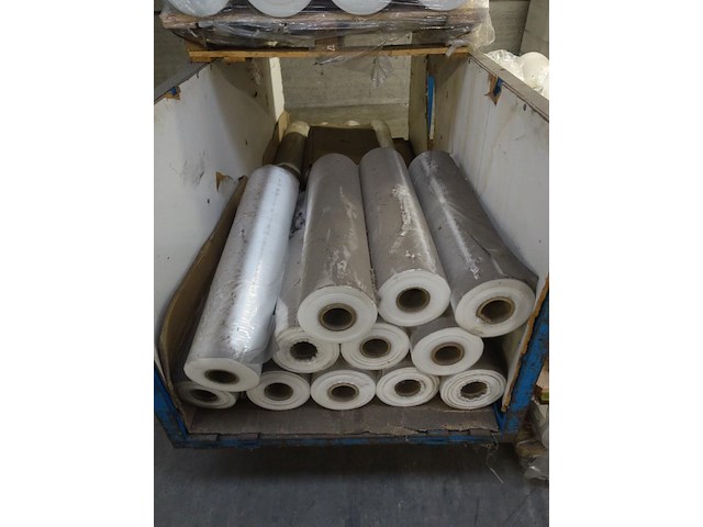Lot rest plastic folie op rol - afbeelding 13 van  18