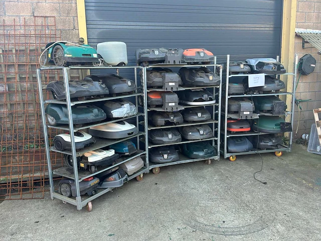 Lot robotmaaiers - various forest and garden tool - afbeelding 9 van  13