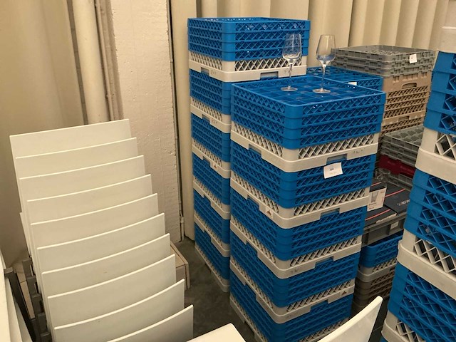 Lot rode wijn glazen - afbeelding 3 van  4