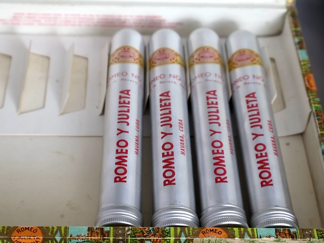 Lot romeo y julieta (17s) - afbeelding 2 van  6
