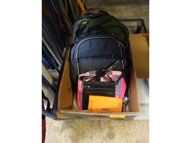Lot rugzakken en tassen - afbeelding 1 van  2