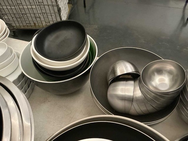 Lot rvs kommen - afbeelding 9 van  10