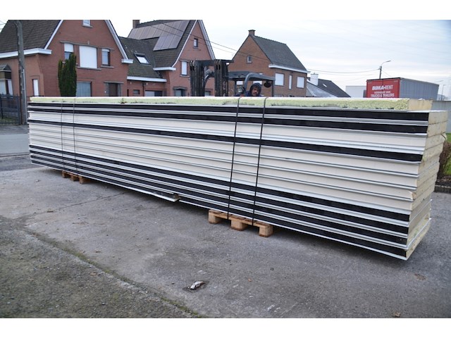 Lot sandwichpanelen - afbeelding 2 van  4