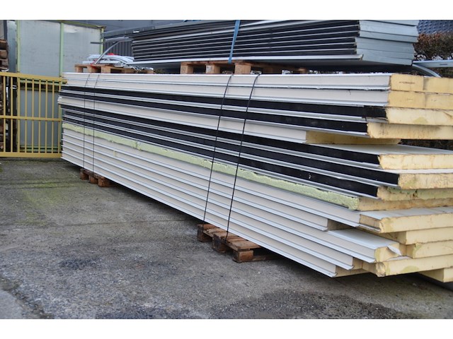 Lot sandwichpanelen - afbeelding 1 van  5