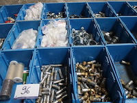 Lot santairmontagematerialen - afbeelding 3 van  4