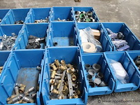 Lot santairmontagematerialen - afbeelding 4 van  4