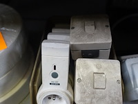 Lot schakelaars - afbeelding 2 van  3