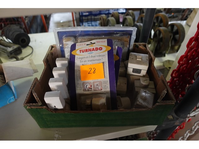 Lot schakelaars - afbeelding 1 van  3