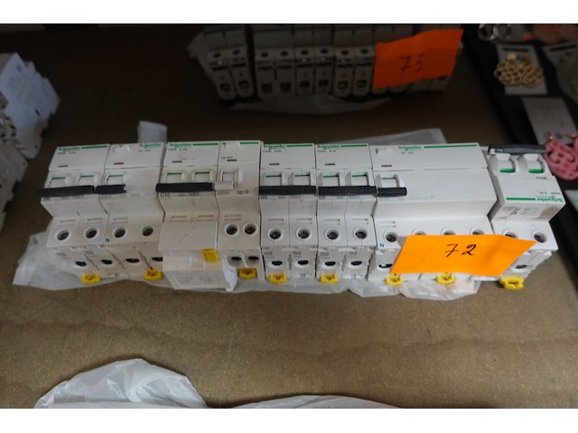 Lot schneider automaten - afbeelding 2 van  4