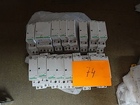 Lot schneider contactdozen 25a 2no 230v - afbeelding 2 van  4