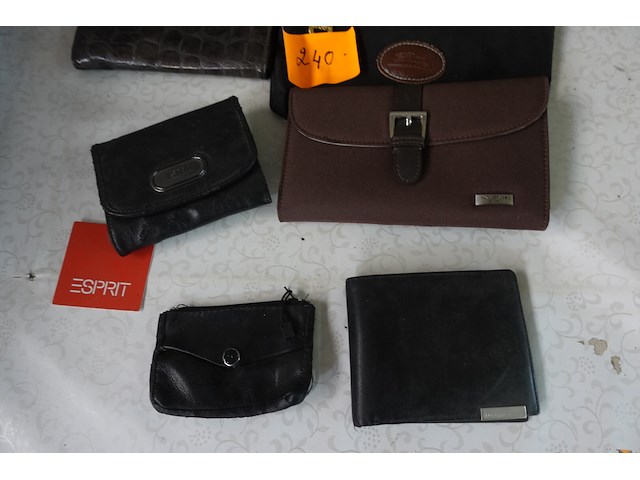 Lot schoenborstels met lot van 6 geldbeugels - afbeelding 2 van  4