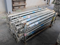 Lot schoren, doka, 350, in metalen rek - afbeelding 1 van  3