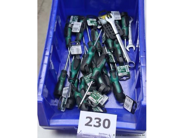 Lot schroevendraaiers - afbeelding 1 van  1