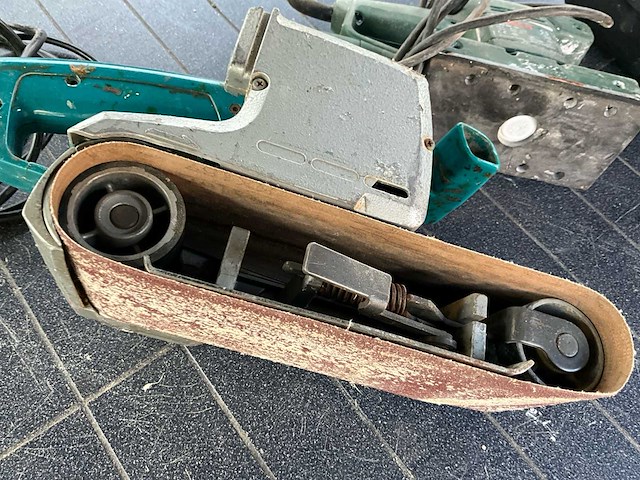 Lot schuurmachine: makita - bosch - topcraft - afbeelding 2 van  10