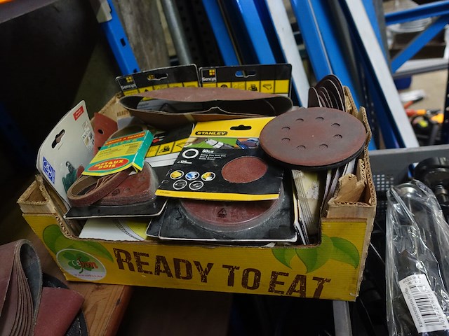 Lot schuurpapier - afbeelding 4 van  8