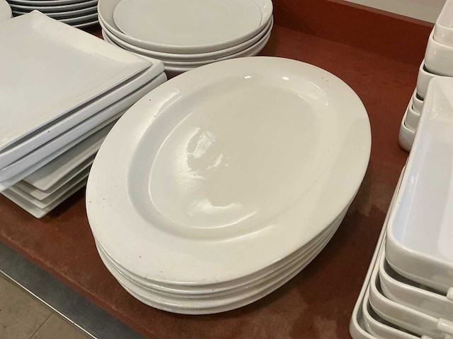 Lot serveer schotels en kommen - afbeelding 6 van  12