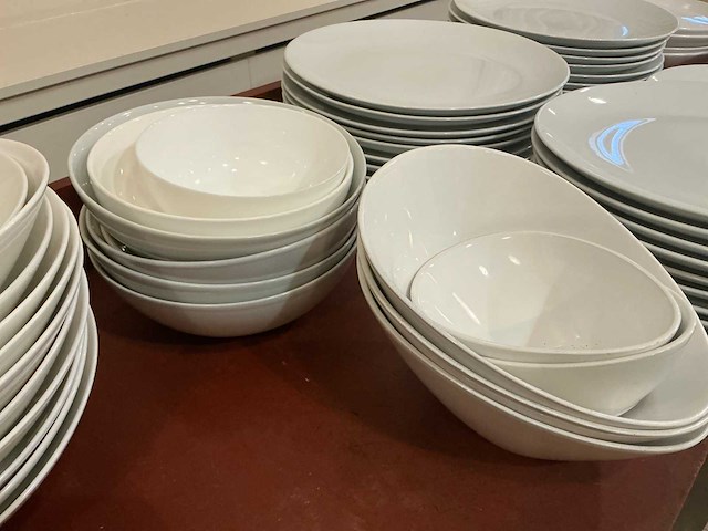 Lot serveer schotels en kommen - afbeelding 10 van  12