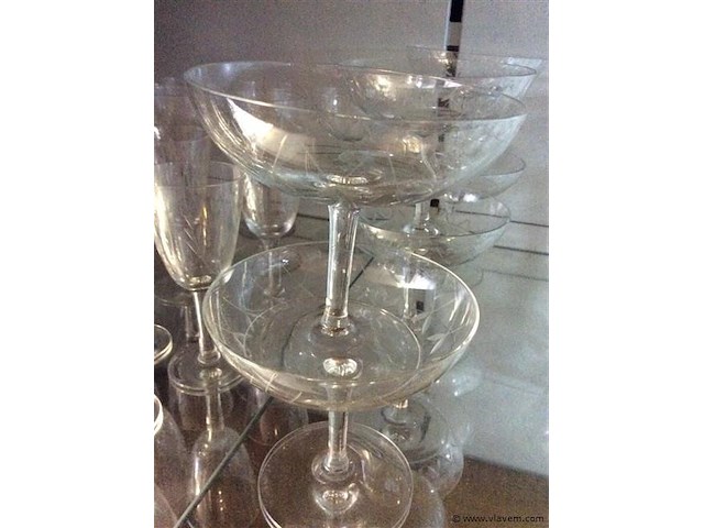 Lot servies divers gegraveerd - afbeelding 2 van  3