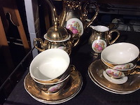 Lot servies - afbeelding 1 van  2