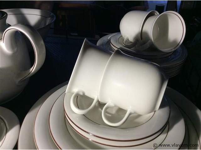 Lot servies - afbeelding 2 van  2