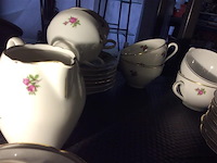 Lot servies - afbeelding 2 van  2