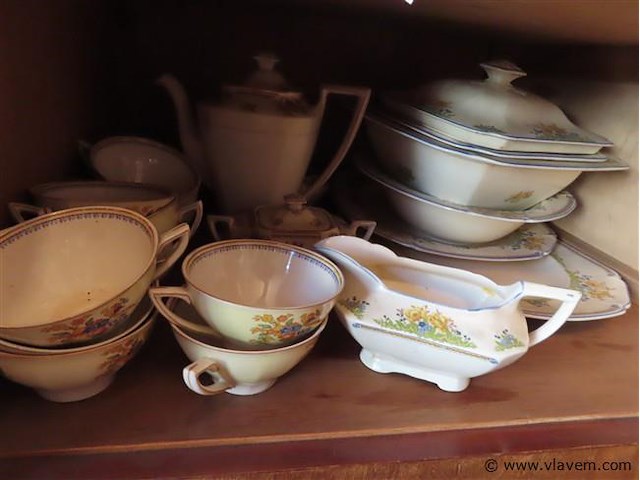 Lot serviesgoed - afbeelding 3 van  3