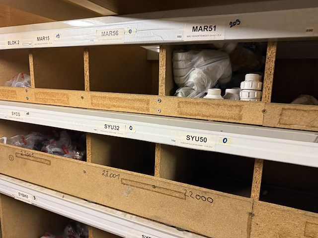 Lot sifons, flexibels, koppelstukken - afbeelding 14 van  26