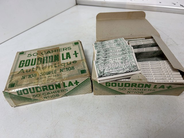 Lot sigarettenpapier goudron la + (plm 100stuks) - afbeelding 1 van  2