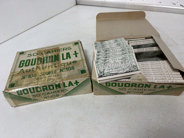 Lot sigarettenpapier goudron la + - afbeelding 1 van  2