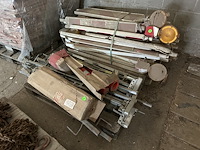 Lot signalisatie palen / valbeveiliging haken - afbeelding 4 van  4