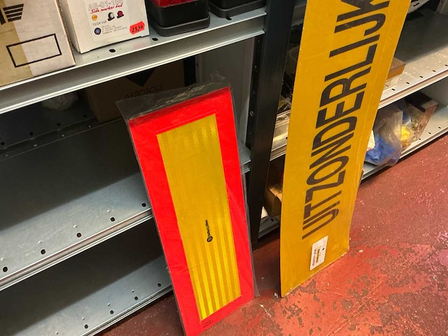 Lot signalisatielampen, tl lampen en armaturen - afbeelding 9 van  9