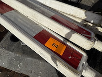 Lot signalisatiepalen - afbeelding 1 van  3