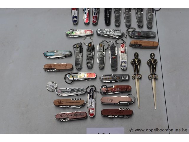 Lot souvenierzakmessen ea - afbeelding 3 van  3