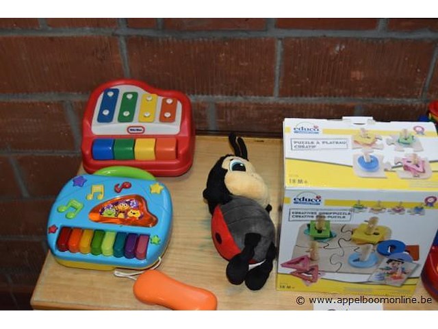 Lot speelgoed - afbeelding 3 van  4