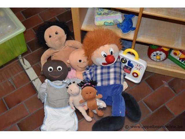 Lot speelgoed - afbeelding 1 van  4