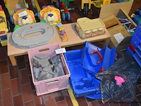 Lot speelgoed - afbeelding 2 van  3