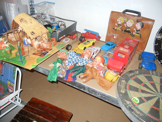 Lot speelgoed - afbeelding 2 van  3