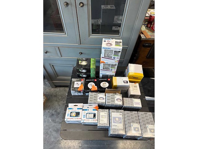 Lot spots - afbeelding 1 van  7